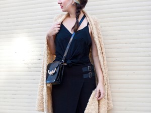 Kihasználja az utolsó napsugarakat a divattervező