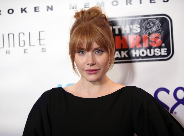 Bryce Dallas Howard - A Jurassic Word sztárja elmondása szerint szülés után rengeteget sírt, képtelenségnek érezte, hogy együtt étkezzen a családjával, és a férjétől is eltávolodott, amíg fel nem ismerte, hogy szülés utáni depresszióval küzd.