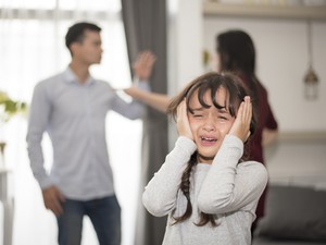 7 jel, ami arra utal, hogy rossz párkapcsolati szokásokat sajátítottál el a szüleidtől