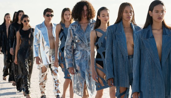 Elképesztő magyar divatsikerek Tuniszban: tarolt Kata Szegedi és Csalár Bence kollaborációja