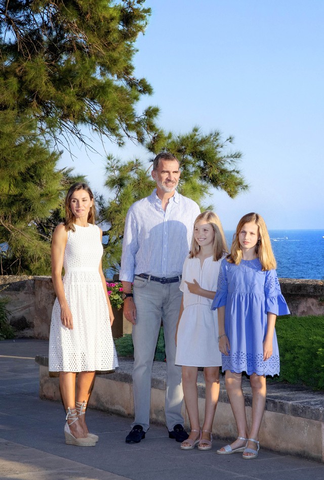 A spanyol királyi család nyaralós fotóit nem lehet nem imádni