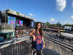 Ezen a héten Szekeres Adrien énekesnő csodaszép lánya, Emily mutat szuper stílustrükköket