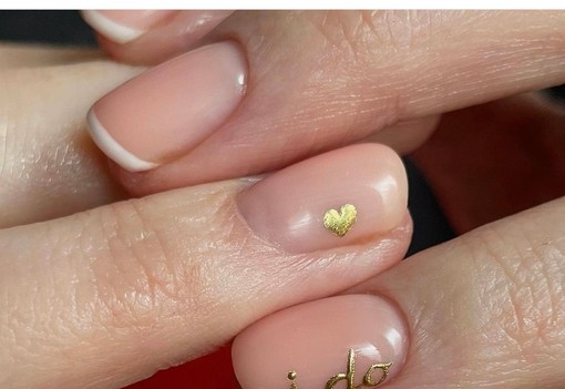 10 álomszép esküvői köröm a klasszikus franciától az extravagáns dizájnokig