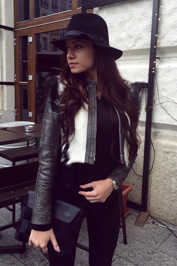 Rohanós naphoz öltözött a szépségkirálynő