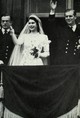Erzsébet királynő és Fülöp herceg 1947. november 20-án kötött házasságot a westminsteri apátságban. A szertartás után a pár hintóval tért vissza a Buckingham-palotába, és az erkélyről integetett a mintegy 100 ezer nézőnek.