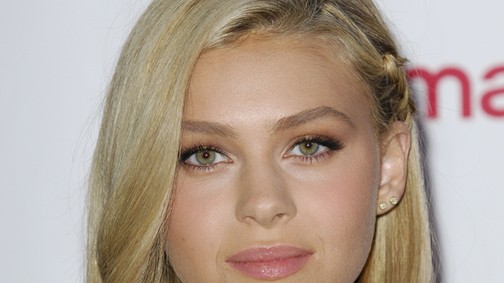 Jön a szőke utánpótlás Nicola Peltz személyében