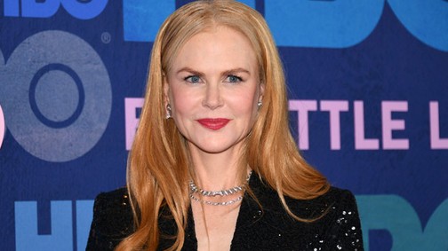 Ők sem bírják a hőséget: Nicole Kidman teljesen kigombolta az ingét
