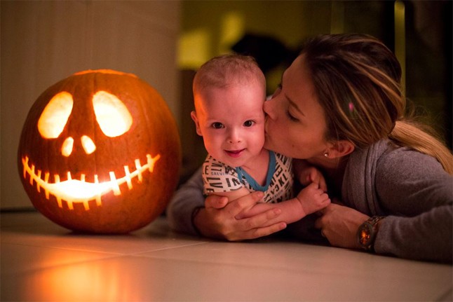 Halloweeni tökkel és Zalánnal búcsúzik Dóra