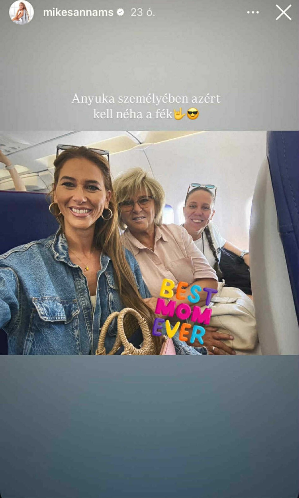 Mikes Anna és anyukája kísértetiesen hasonlítanak egymásra