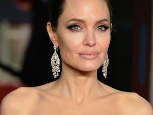 ,,Sok mindenen mentek keresztül a gyermekeim" - Angelina Jolie őszinte interjút adott