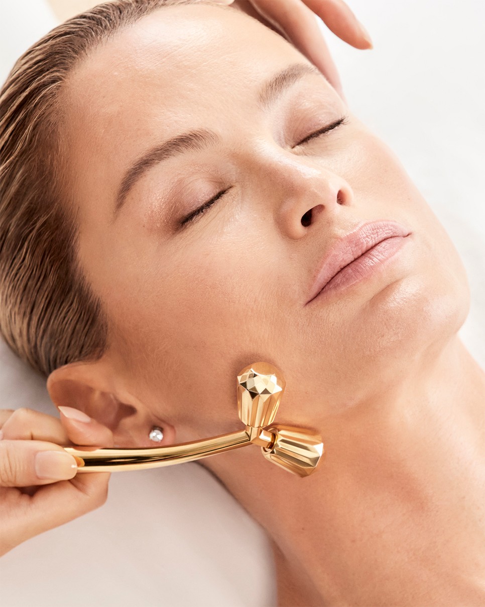 SP23 DIGITAL RN RE Services Spa Diamond Sculpting Face Massage Carolyn 1080x1350