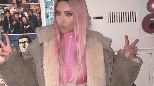 Kim Kardashian kéthónapos kislánya már most a pózolás mestere!