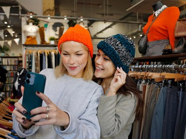 Aranykorát éli a használt ruhák világa, tombol a pre loved forradalom, a Z generáció diktálja a trendeket