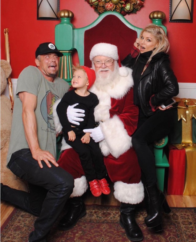 Giccs, pompa, gyerekek - így ünneplik a karácsonyt kedvenc sztárcsaládjaink!