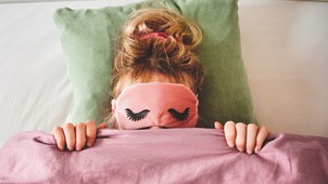 Szakértőt kérdeztünk: lehet fogyni alvással?