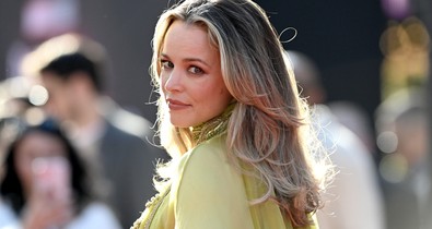 Rachel McAdams művészi fotókon mutatta meg hónaljszőrét: „Ez az én testem”