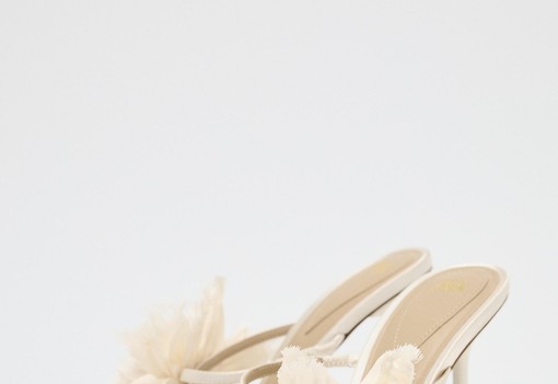 Megérkezett a nyár legbájosabb cipőtrendje: 11 virágmintás szandál, aminek lehetetlen ellenállni