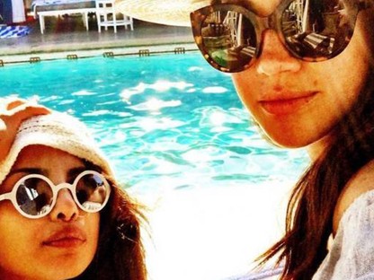 Meghan Markle és Priyanka Chopra is bizonyította, hogy a monokróm trend a nyerő