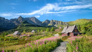 Bár a magyarok szinte csak télen utaznak ide, Zakopane kincseiért megéri egész évben felkeresni a lengyel gyöngyszemet
