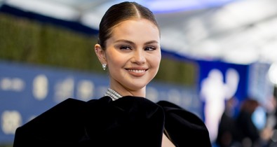 Selena Gomez pattanásos, kócos fotót posztolt, és imádjuk érte