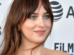 Dakota Johnson a szakítos szettjében egyből meghódítana egy másik pasit