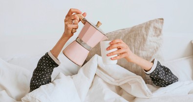 7 egyértelmű jel, hogy túladagoltad a koffeint, és a tested a tudtodra akarja adni