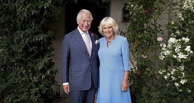 „Megérkezett a házasságtörés királya és királynéja” - Károly király „második koronázása” nem volt épp felhőtlen