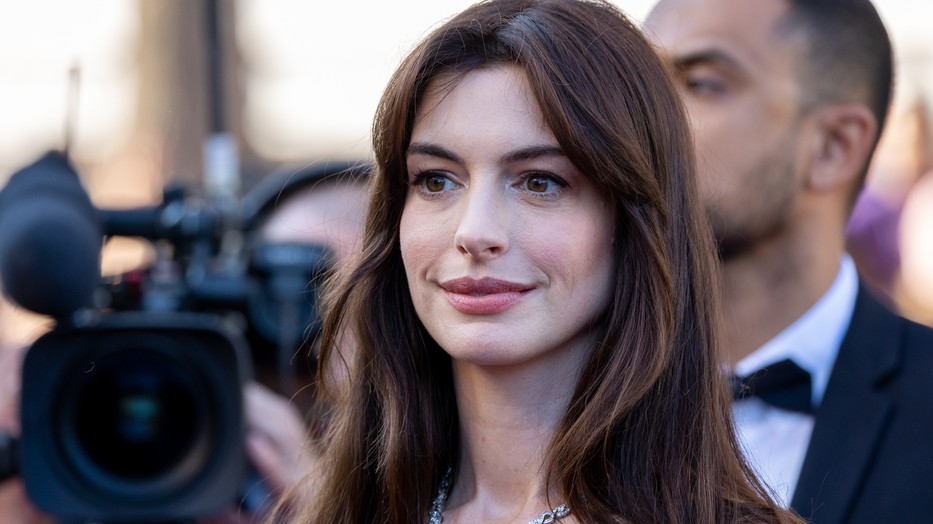 Anne Hathaway igazi hercegnőként jelent meg a cannes-i filmfesztiválon
