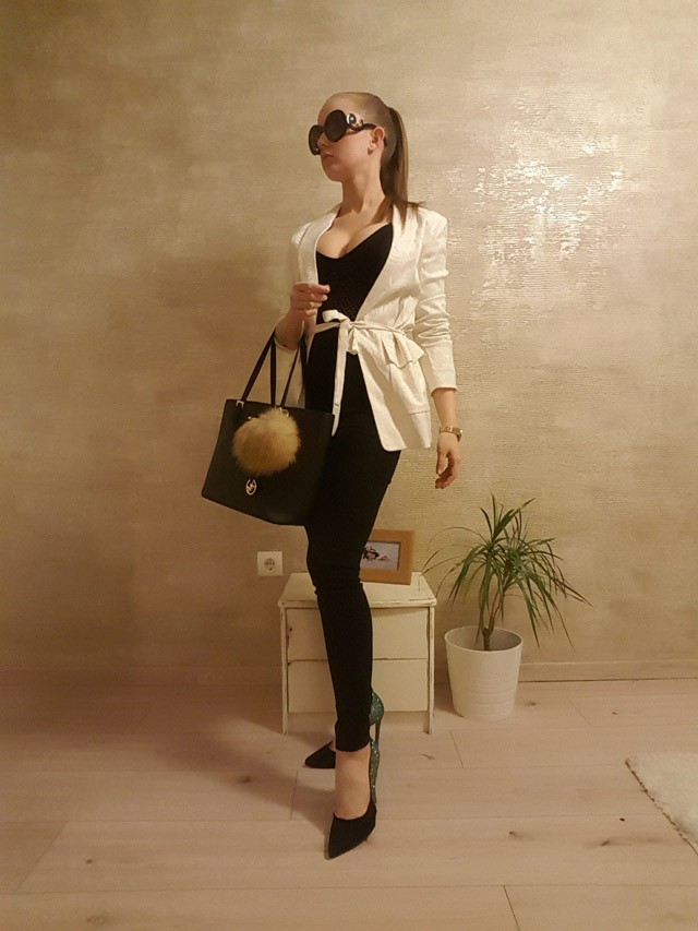 Gardróbnaplónk eheti vendége a gyönyörű divattervező, Dudik Szonja!