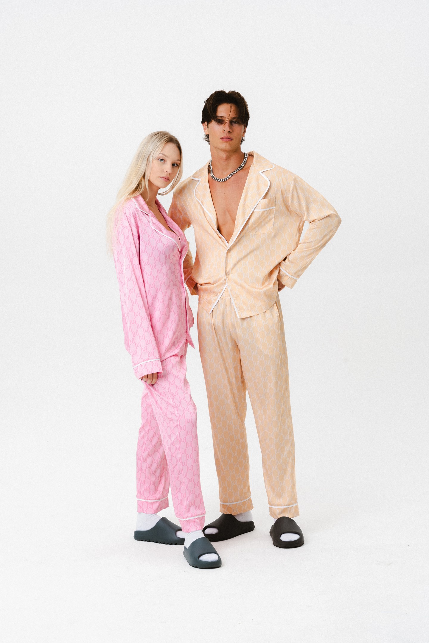 Unreal Industy pizsamakollekció