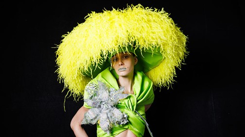 Ezeket a ruhákat ki fogja felvenni? Meghökkentő trendek, amik 2026-ban letarolták a kifutókat 