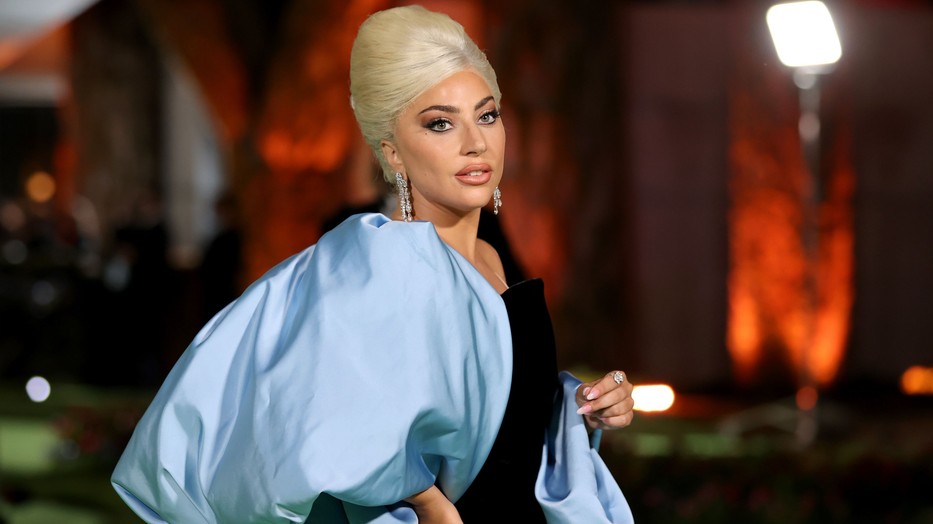 Lady Gaga tarolt a vörös szőnyegen a hétvégén