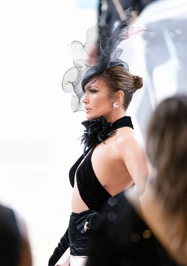 Jennifer Lopez természetes szépsége mindent túlszárnyalt, a sminkjét és a ruháját is