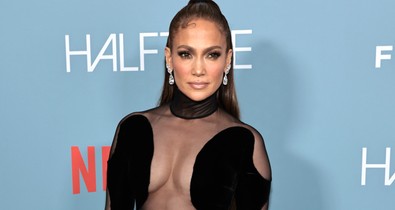 Jennifer Lopez már a saját esküvőjén sincs biztonságban, kiszivárgott egy privát videó