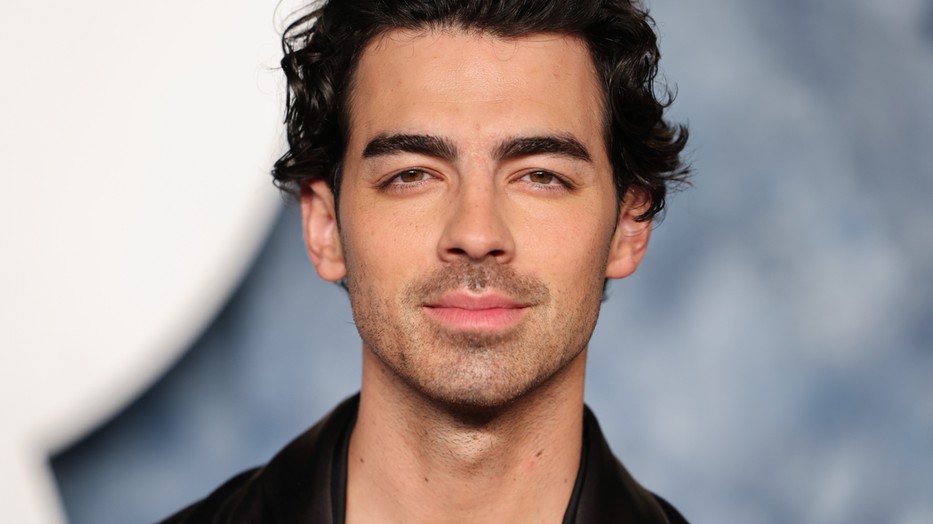 Joe Jonas méltósággal kezelte a színpadi balesetet
