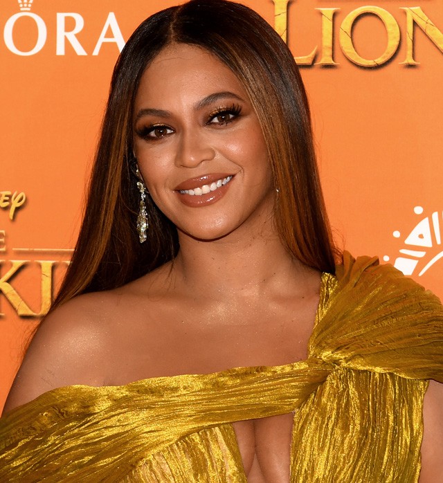 Észre sem vetted, de Beyoncé igazából mindig ugyanazt a fazonú ruhát viseli