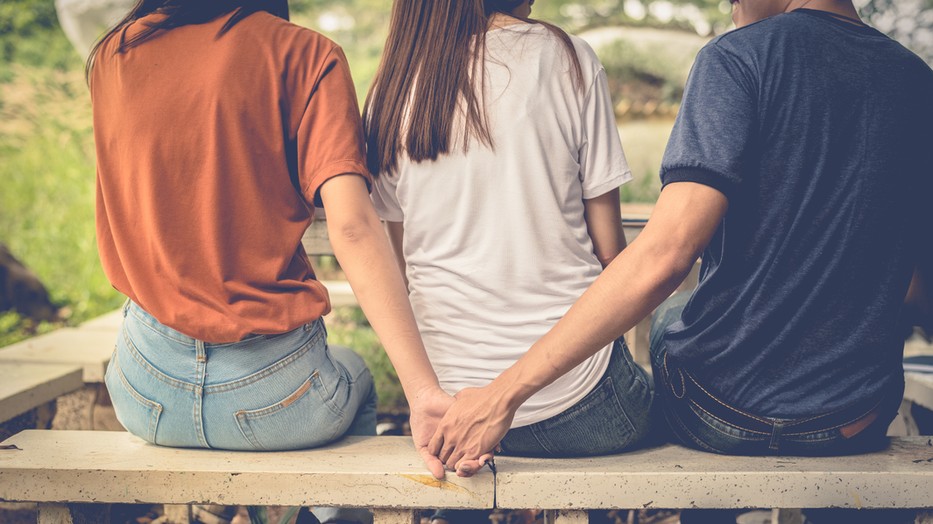 Mindenképpen megsérül valaki a szeretői viszonyokban és utána a bizalom visszaszerzése a másik nemben igen hosszú folyamat lehet