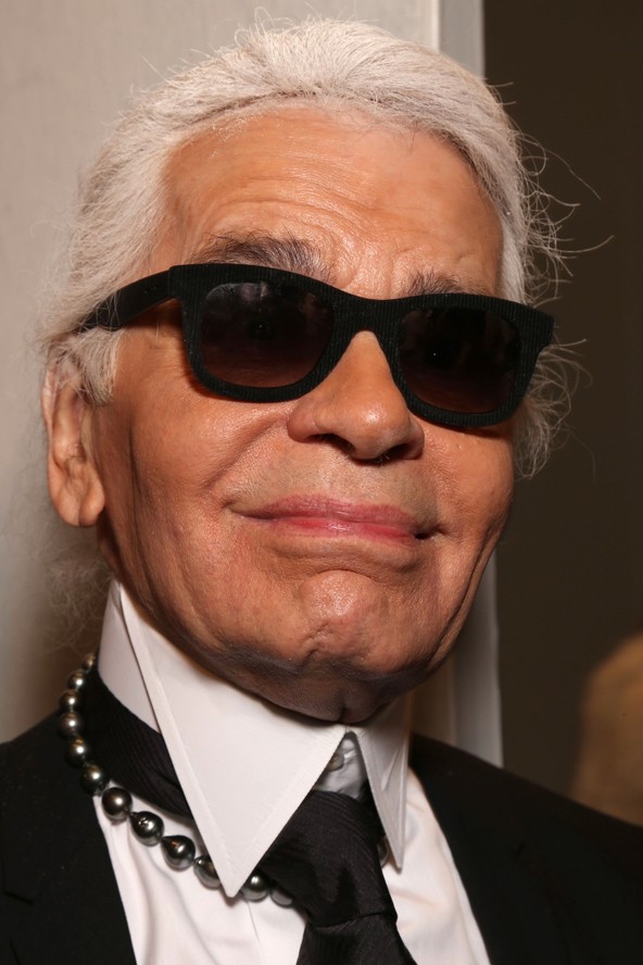 74, 77 vagy 79 éves is lehet Karl Lagerfeld