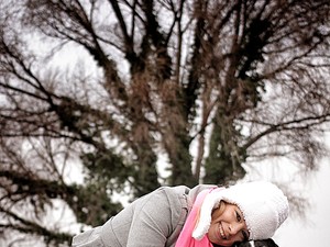 Rikító sállal a szürke tél ellen