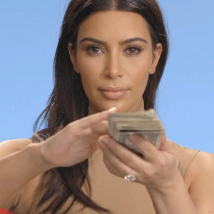 Ennyibe került Kim Kardashian tó méretű luxusmedencéje! Nem fogod elhinni....