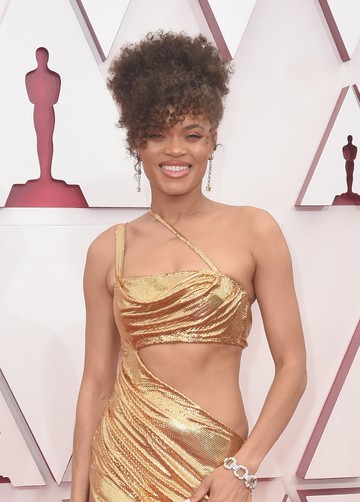  Andra Day 