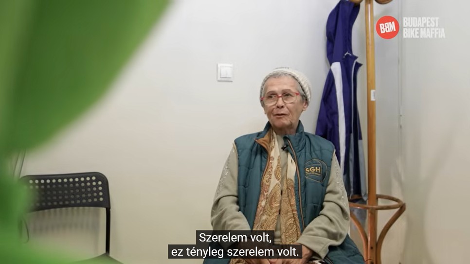 Filmkocka a Szállóige 2. című filmből, mely a Budapest Bike Maffia közreműködésével készült