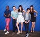 New Girl (2011- ) Ha forgatnának Zooey Deschanelről egy valóságshow-t akkor biztosak vagyunk benne, hogy pont olyan lenne, mint ez a sorozat. A kicsit bolondos, ám teljes mértékben szerethető Jess egy fájdalmas szakítás után összeköltözik három szingli pasival. Gondolhatod, hogy ez éppen elegendő forrás a folyamatos vicces szituációk és szerelmi szálak kialakulásához. Unalmas délutánokon tökéletes kikapcsolódás!
