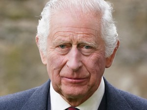 Újabb tragédia sújtja a királyi családot: szomorú közleményt adott ki Károly király