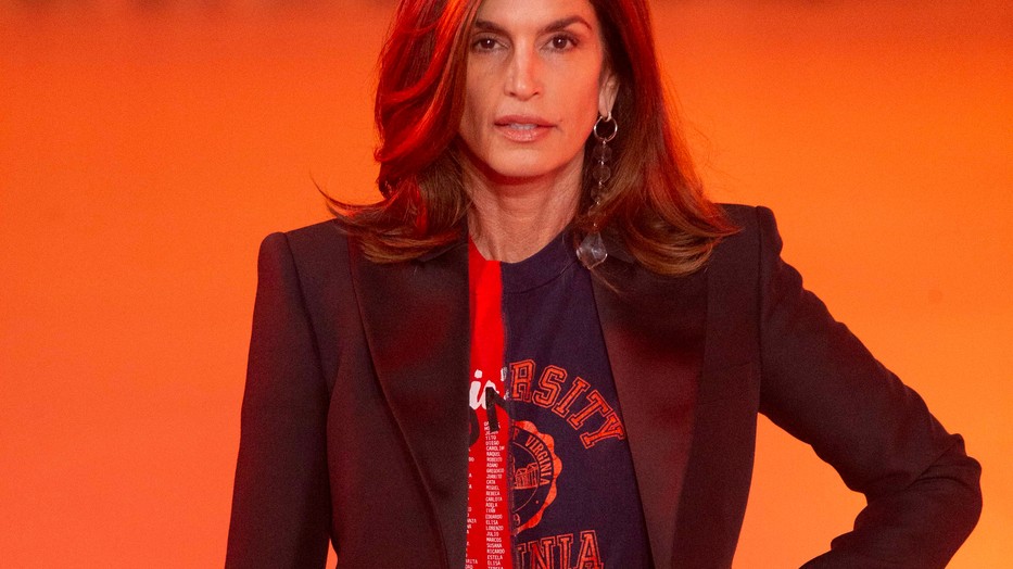 A legnagyobb modellek vonultak fel az Off-White bemutatón Virgil Abloh emlékére