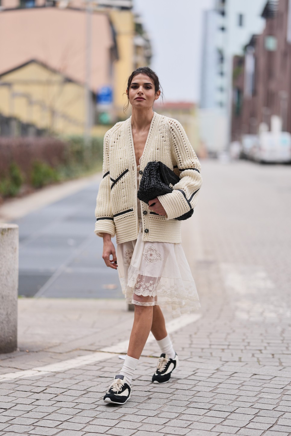 A retró stílusú sportcipők teljesen letarolták az utcai divatot