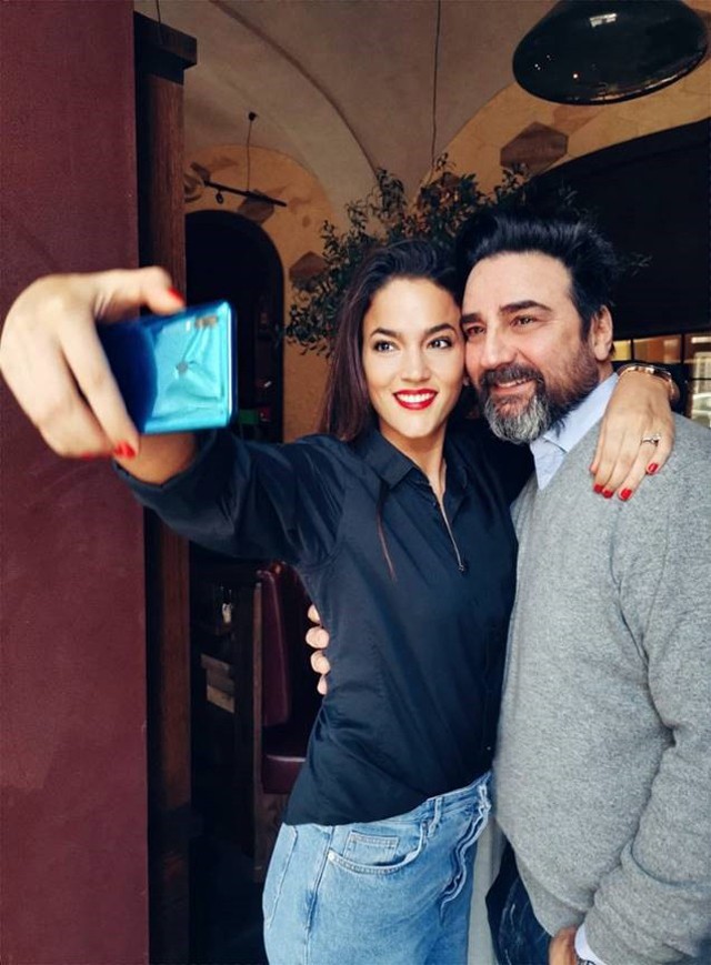 Annoni Zita elárulta, mi a tökéletes romantikus szelfi titka