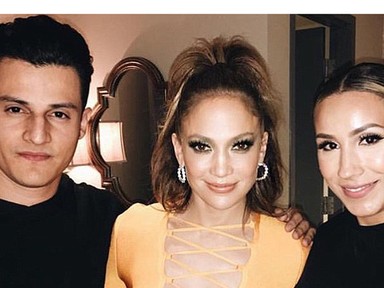 Jennifer Lopez őrületes dekoltázst mutatott