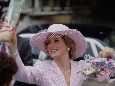 Hogy férhetett el egy emberben ennyi szeretet? 10 lélekemelő fotó Diana hercegnéről, amit minél több embernek látnia kell