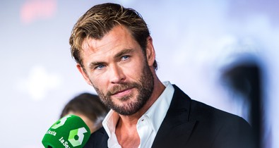 Chris Hemsworth 40. születésnapjánál még nem láttunk menőbbet